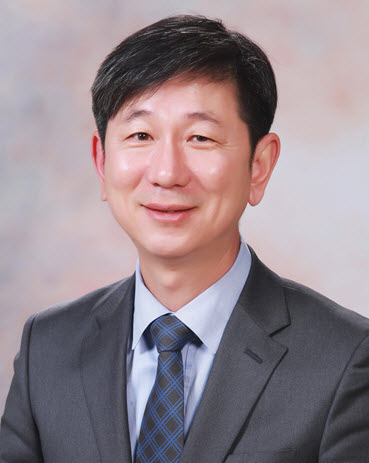Professor Tae-Jin Yang (Department of Agriculture, Forestry and Bioresources), Recipient of the 2020 Excellence in Research Award