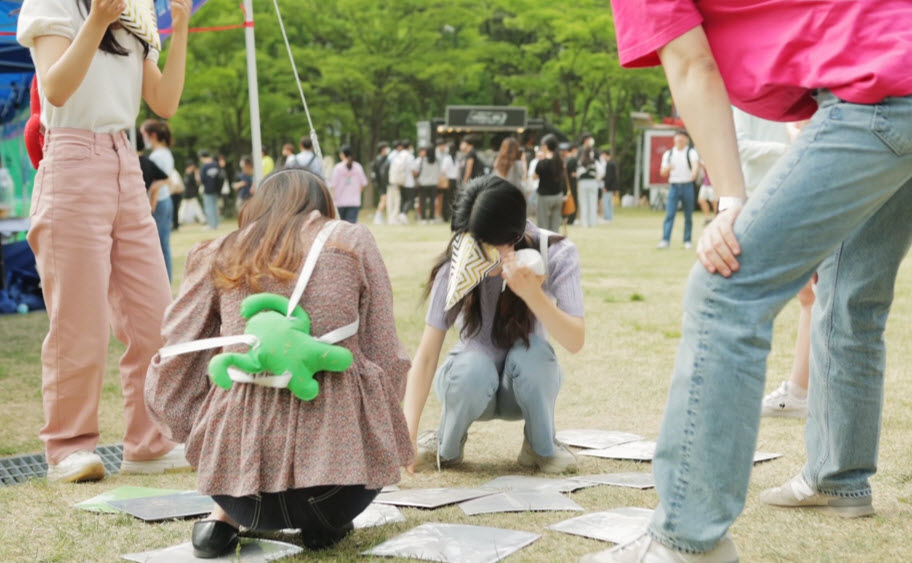 Students played mini-games in SNU Festival
