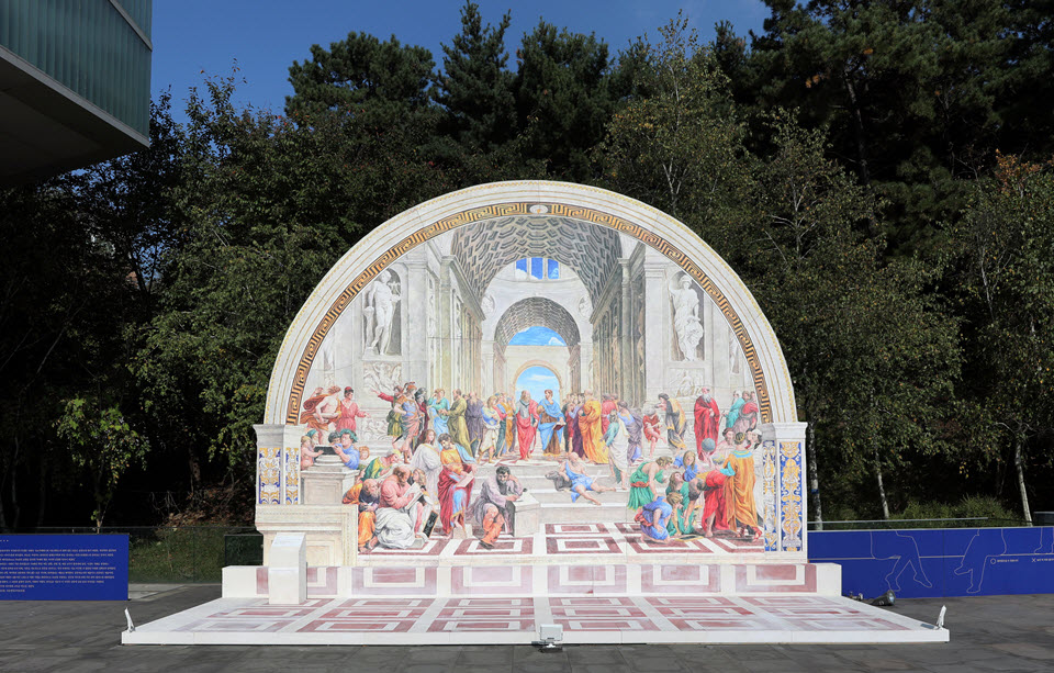 Sunwoo Hang’s Homage to the School of Athens installed on the outer premises of SNUMoA