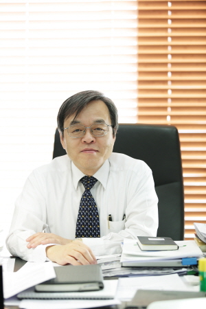Professor SEO Jeong Sun