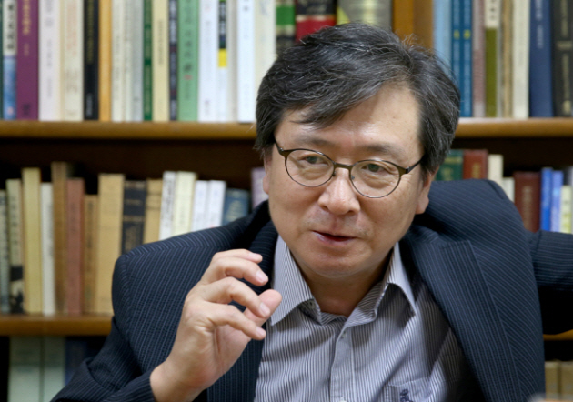 Professor KIM Hodong (Department of Asian History)